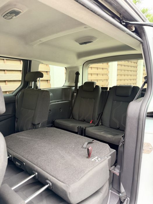 Ford Tourneo Connect 2017 // 1.5Diesel // Euro 6 //  7 Locuri //