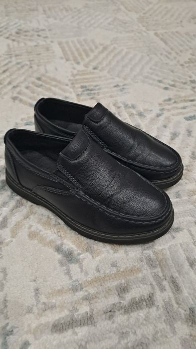 Обувь туфли на мальчика 26-29 размер