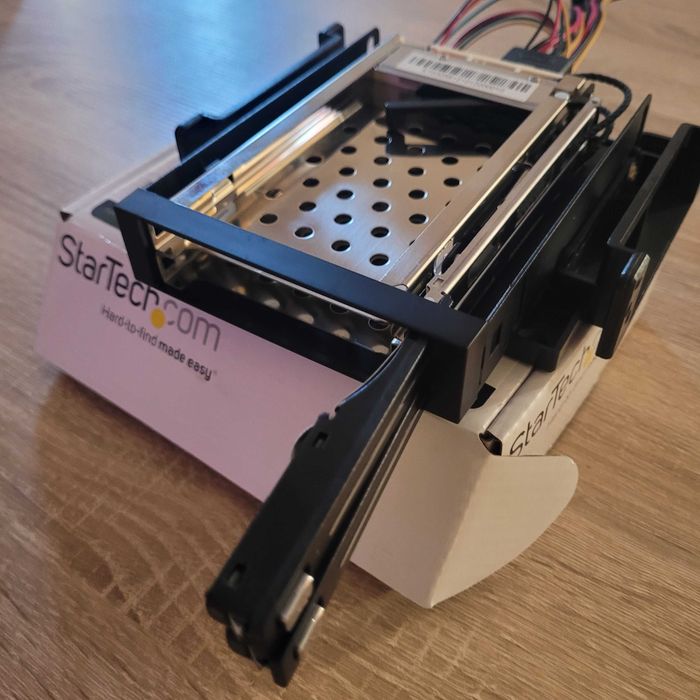 Rack Startech dublu pentru HDD/SSD