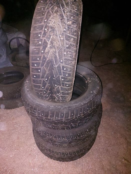 Продам шины 215 60 R16
