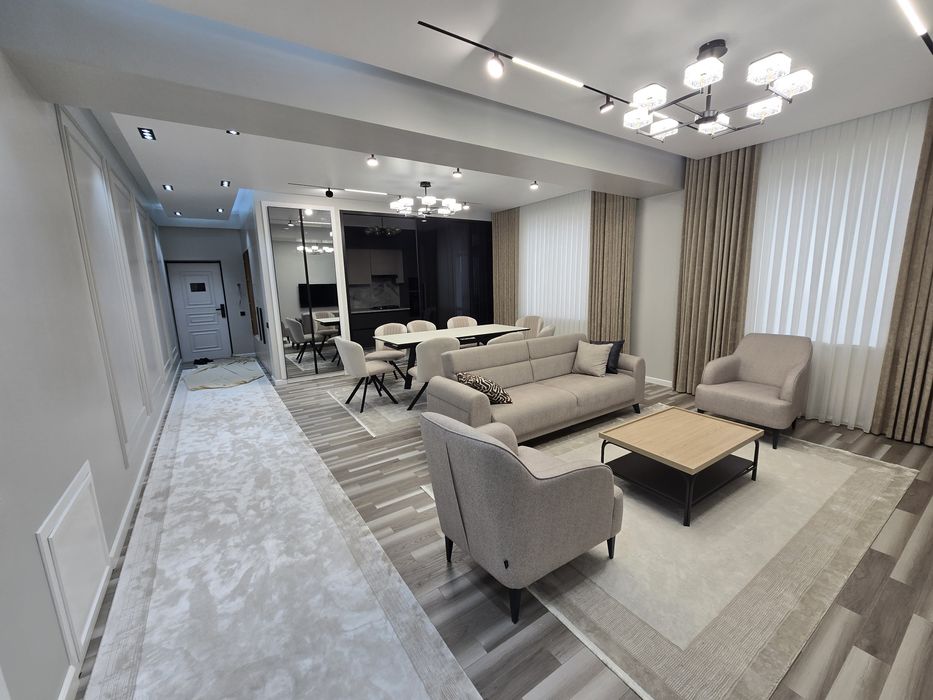 Luks uy sotiladi muxayo birja oldida evro 4 xona