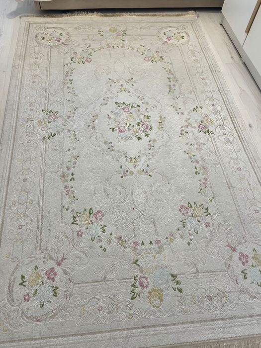 Продам ковер б/у