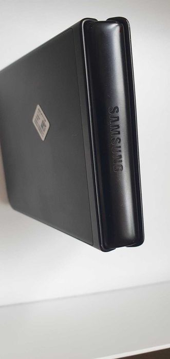 Продавам Z Flip3  128GB 8GB RAM