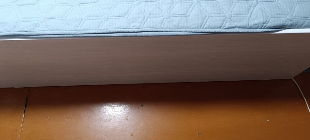 Двухспальная кровать