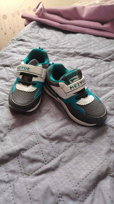 Кроссовки на мальчика