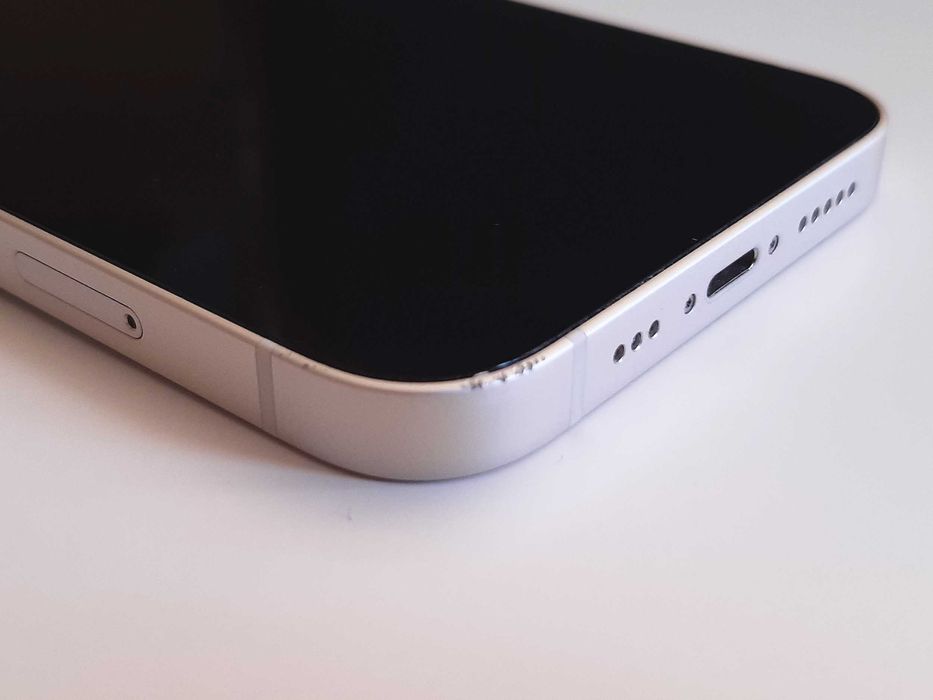 iPhone 13 - (128GB - Starlight / Бял) - Отличен