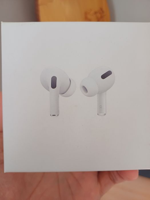 Продаю беспроводные наушники для айфон