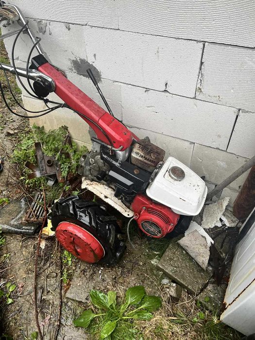 Vând motocultor f 460