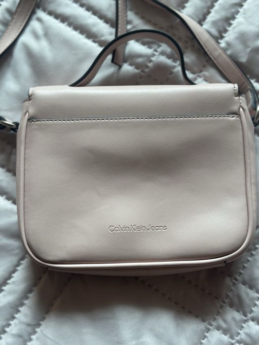 Розова чанта Calvin Klein