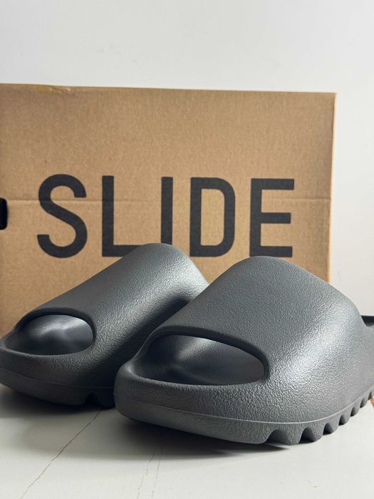 Papuci Adidas YEEZY Slides gri marimea 44