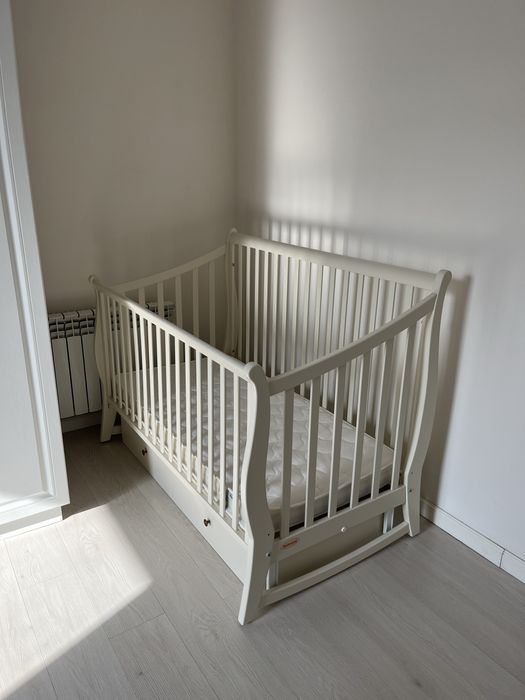 Кроватка-маятник Papaloni Maggy