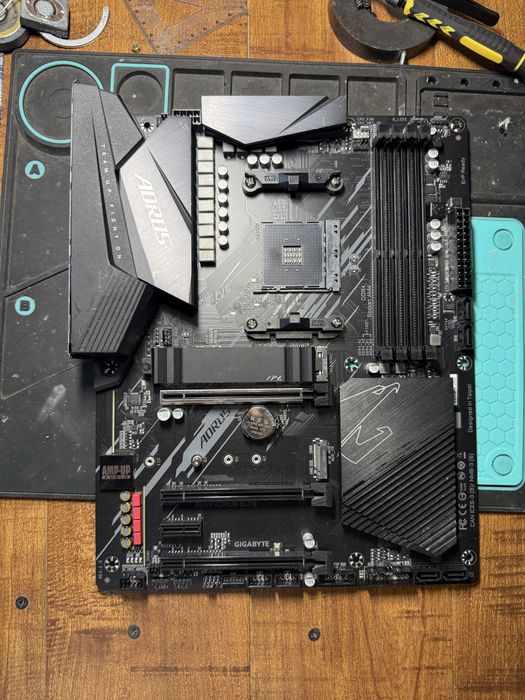 Gigabyte B560 AORUS ELITE – AM4 – Perfect funcțională