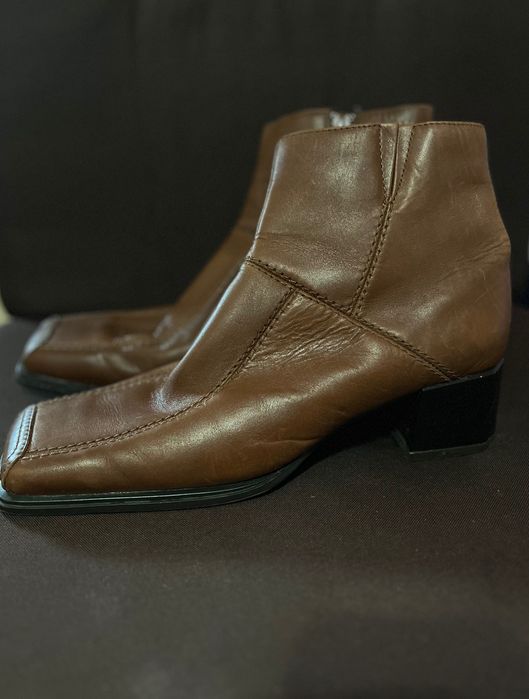 Ghete damă din piele