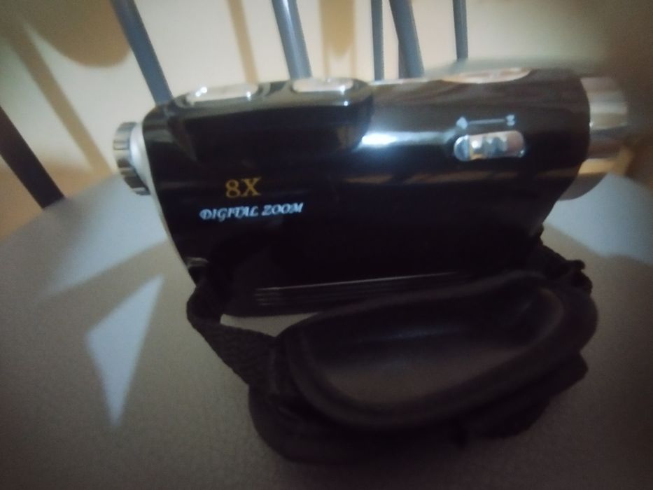 Видеокамера Sony 8X, 32 GB , 12 mp