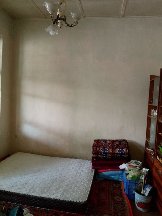 Продаётся Дом 1 ком (барак) в Янгиюле на Заре