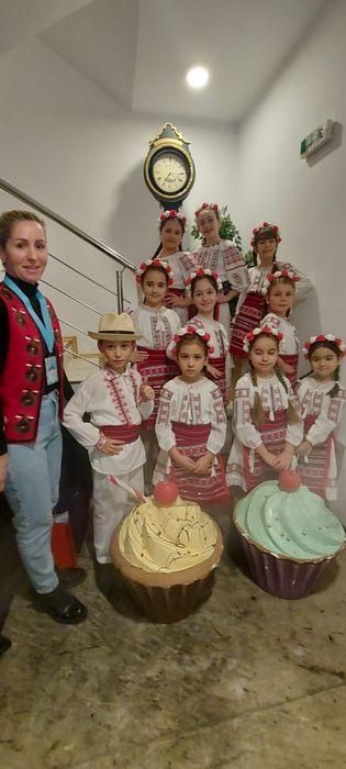 Dansuri populare pentru copii bucuresti sector