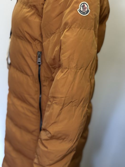 Ново ИЗЧИСТВАНЕ -50% дамско зимно/есенно/ пролет  яке Moncler L размер