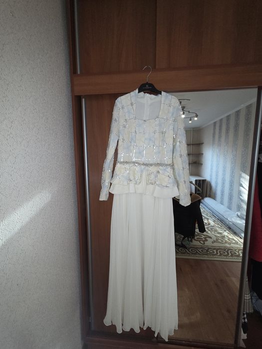 Вечерние платья продам