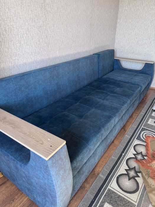 Продам Диван 4 метра