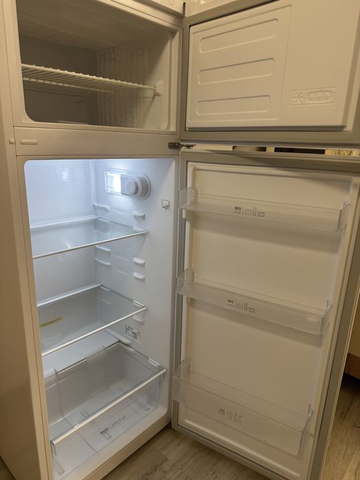 Vand frigider ARCTIC