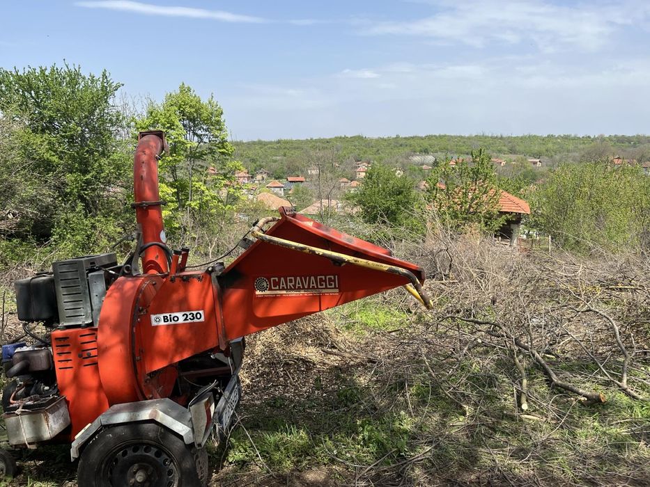 Услуги с мини багер, бобкат, самосвал и автовишка.