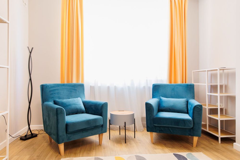 Închiriez studio cu loc de parcare - zona Campus Constanta