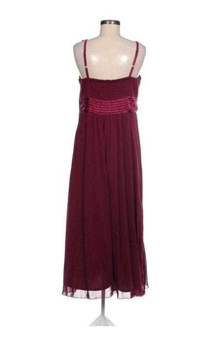 Vând rochie dama