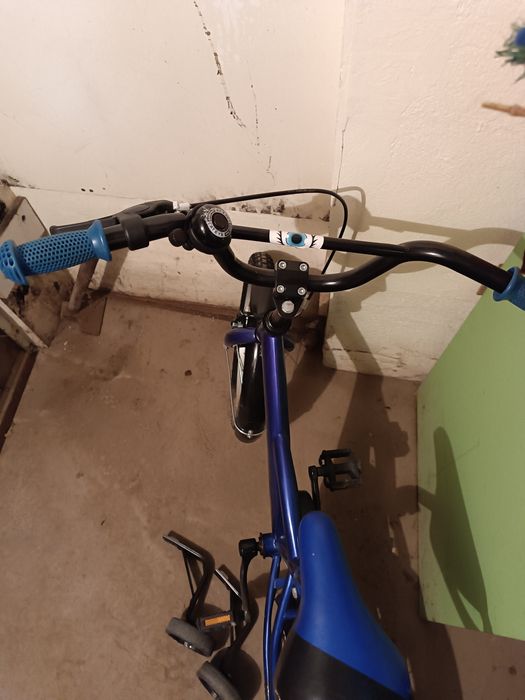 Детско колело с помощни колелета