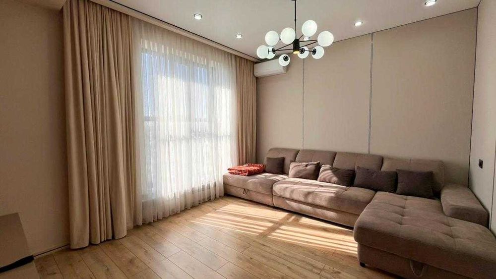 Продам 3хкомнатную квартиру Аян Империя