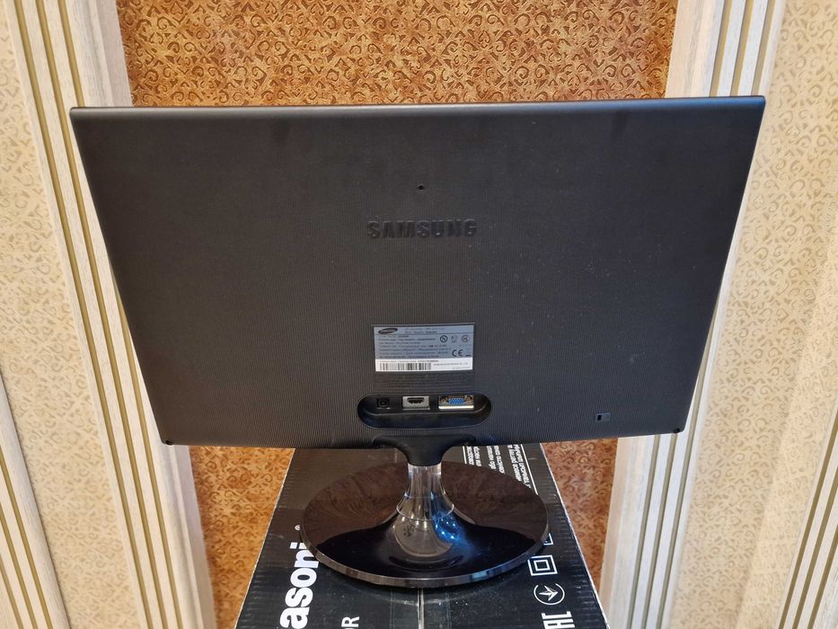 Монитор 23" Samsung SyncMaster LS23B350