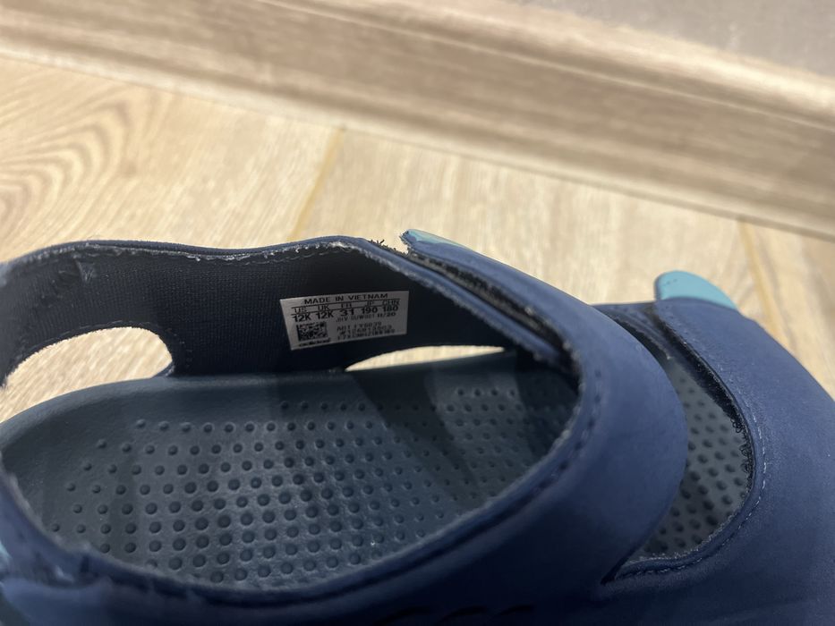 Сандали Adidas с лепенки