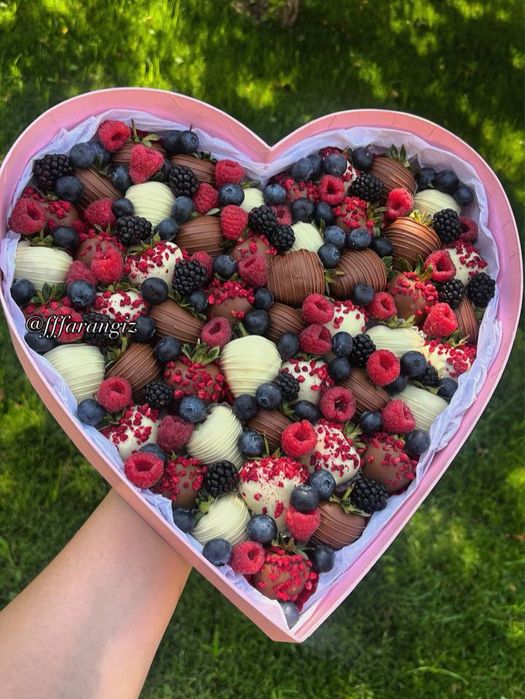 Клубника в шоколаде Подарки Qulupnay shokolad Sovg’alar Сладкий бокс