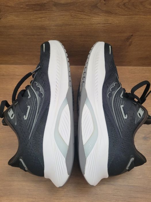 Като нови!Дамски маратонки Saucony Guide 16-38,5номер