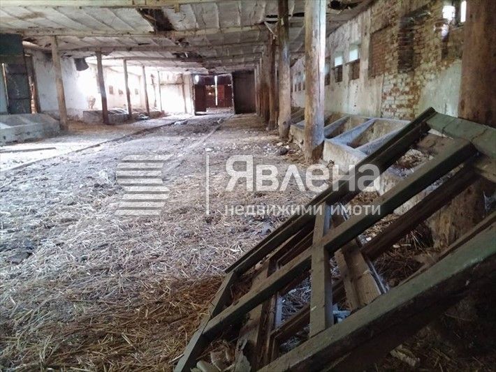 Продава се Склад в с. Стройно, Област Ямбол - 600 кв.м за 34 €/кв.м - Снимка #4