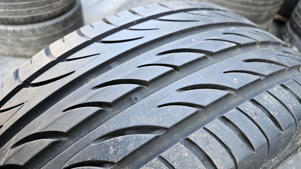 2бр гуми 235 40 18 пирели