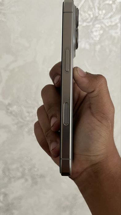 Продам iphone 16 pro