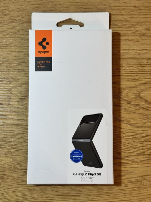 Husa Spigen pentru Samsung Galaxy Z Flip3
