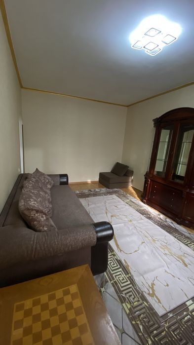 Сдаётся 1-комнатная в 12-м микрорайоне