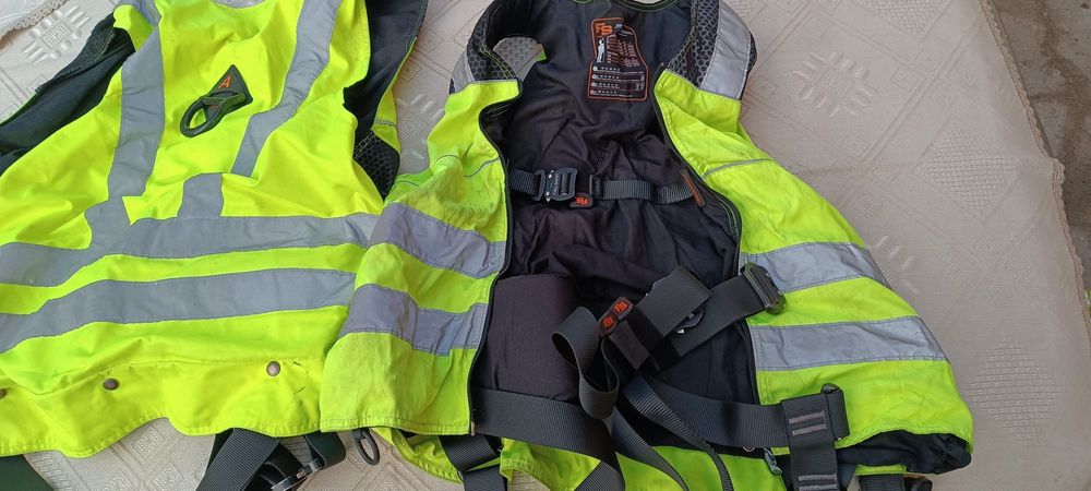 Vestă de siguranță Fall Safe și echipamente alpinism utilitar