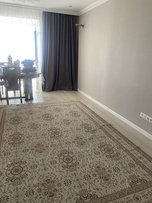 продам ковер для зала