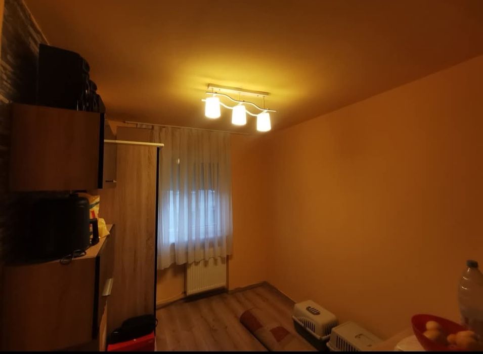 Vând sau schimb / 3 camere / etajul 2