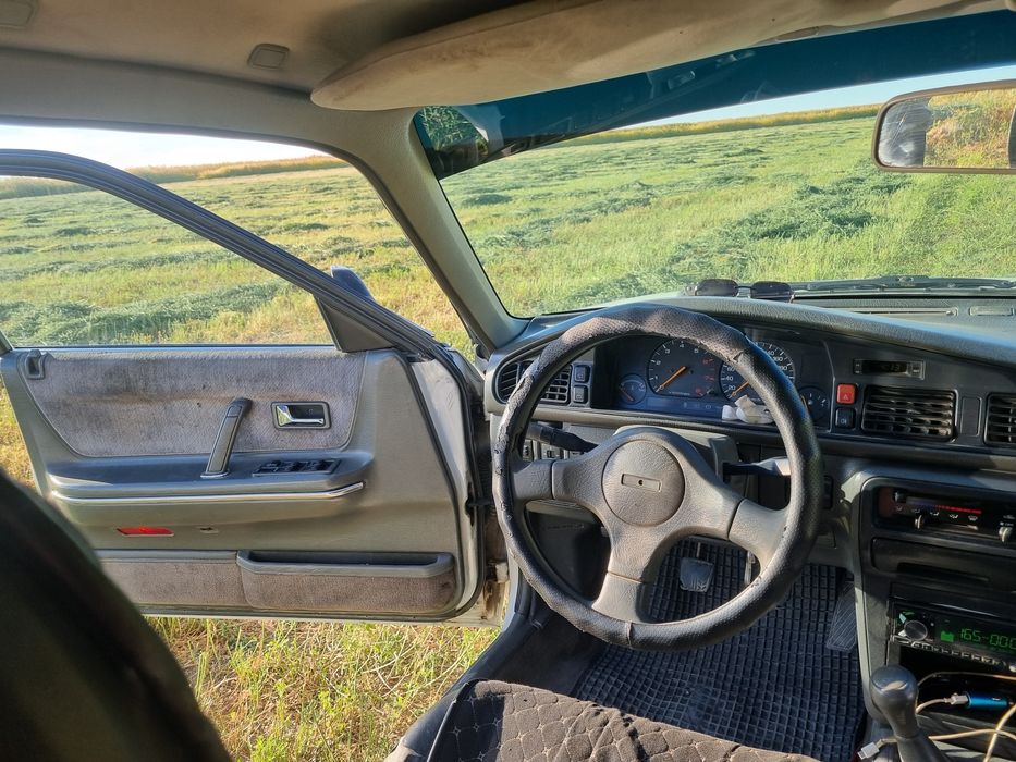 Продам машину мазда 626