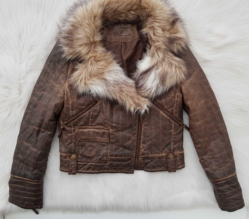 Кожено яке GUESS размер М със сваляща се яка