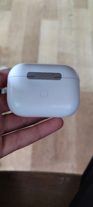Продам новые AirPods Pro