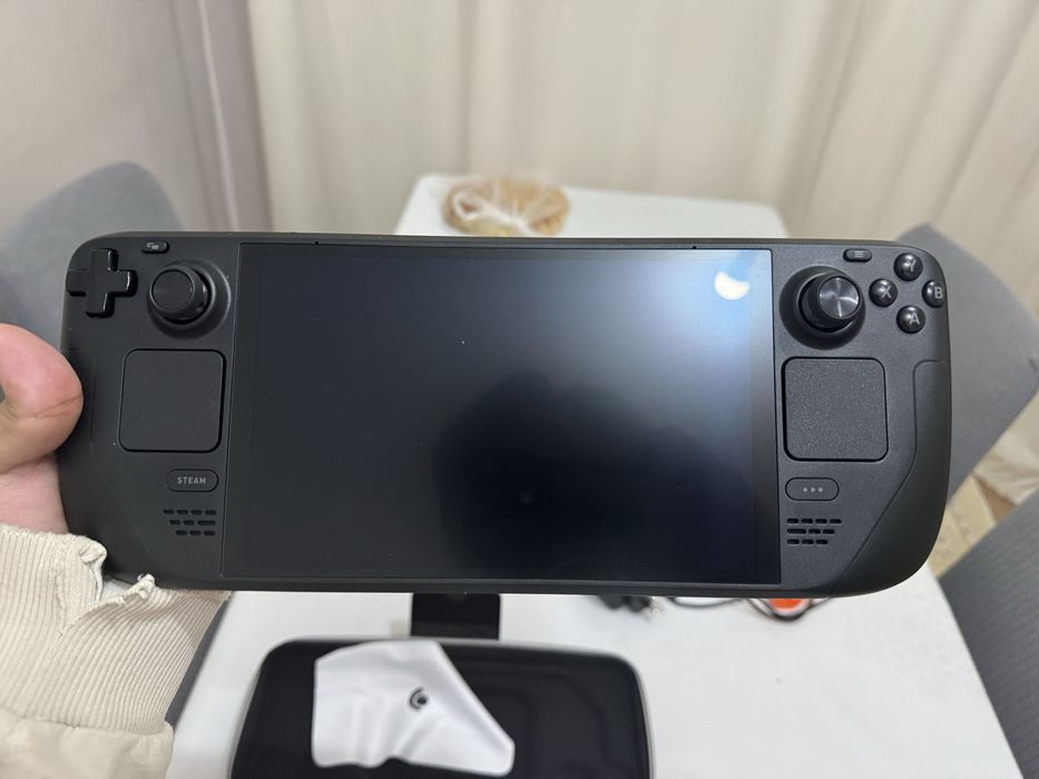 Steam Deck OLED 1 ТБ Valve Игровая приставка