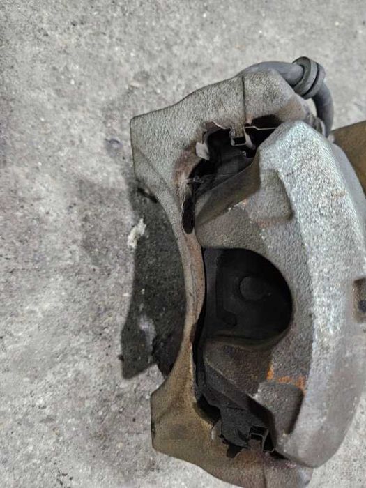 Суппорт тормозной Mitsubishi Outlander CW5W 4B12