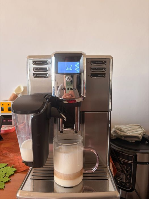 Aparat cafea Philips 5000 / Saeco incanto deluxe