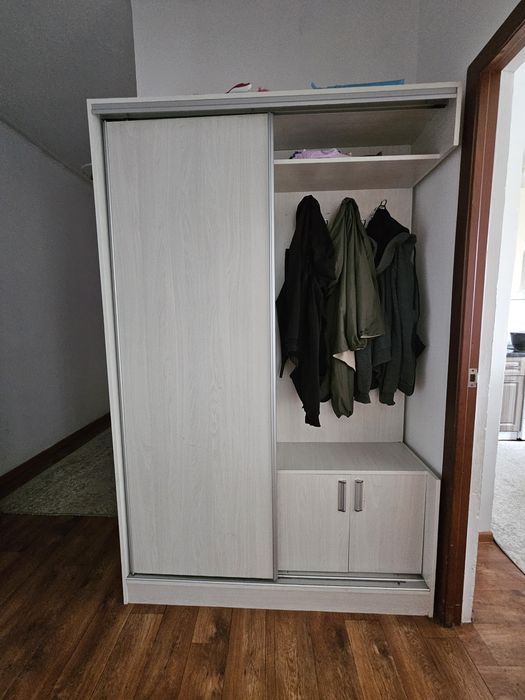 Шкаф для прихожей