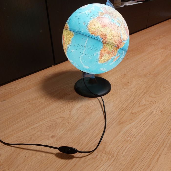 Светещ глобус  60-70 см