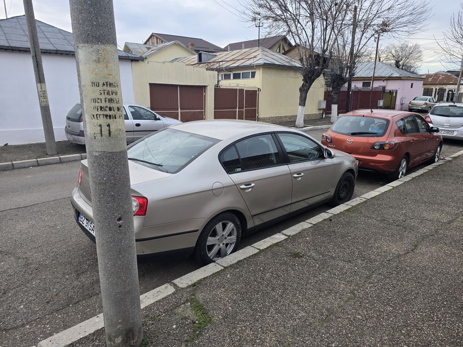 Vând berlină Passat B6 2000cm³ benzină